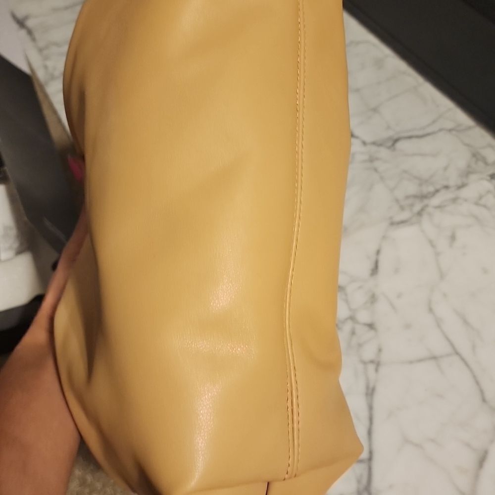 Mango gold chain pouch purse - Picture 4 of 6